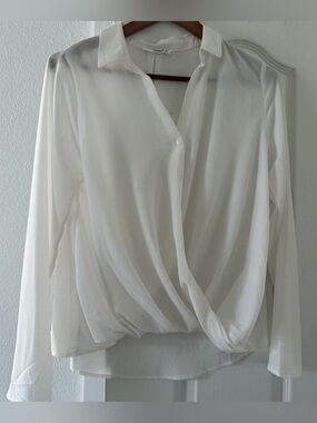 Timing White Twist Front Surplice Blouse Medium